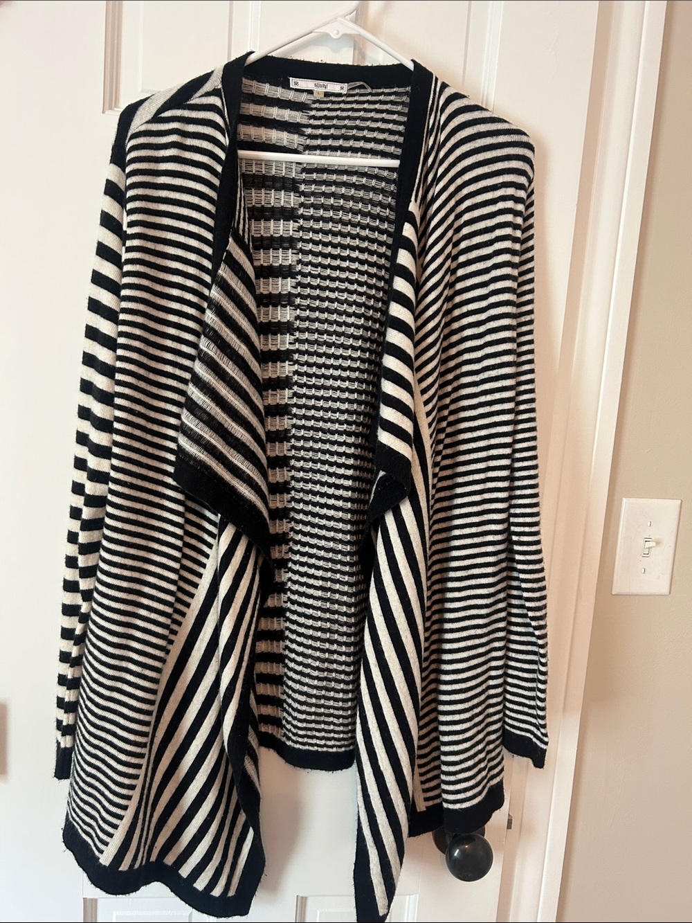 Sioni Black and White Striped Open-Front Cardigan